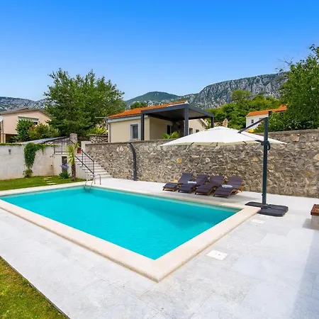 House Katunar Holiday home *